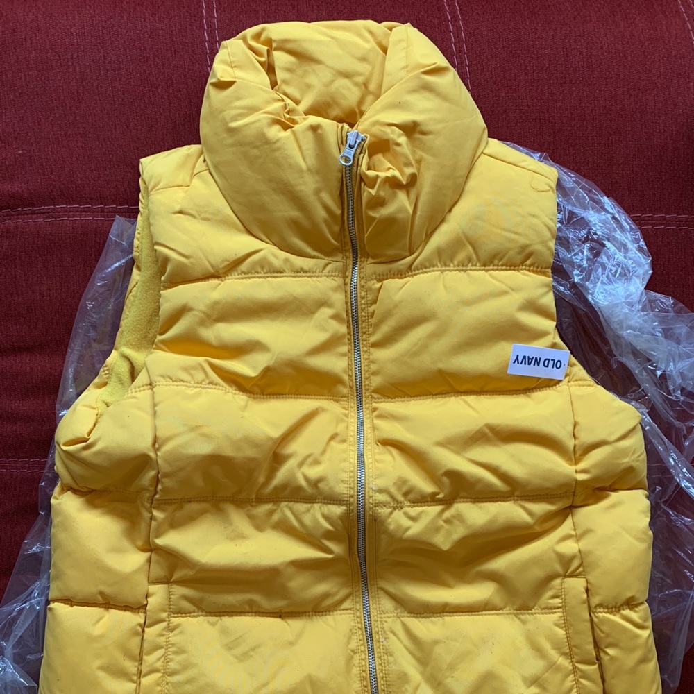 *Brand New* Yellow Old Navy Puffer Vest
